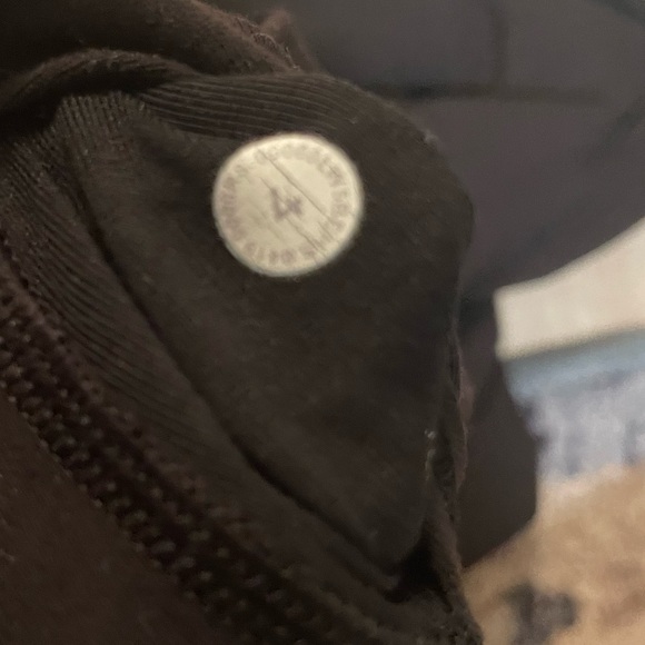 Lululemon Leggings (original aligns) - Picture 3 of 3